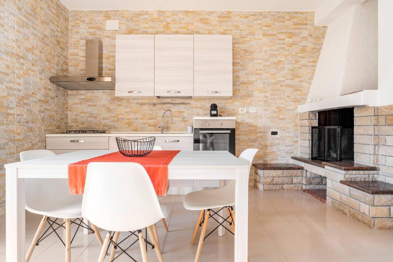 "Le Camere Di Beppe", Ampio E Luminoso Appartamento A Lecce Exterior photo